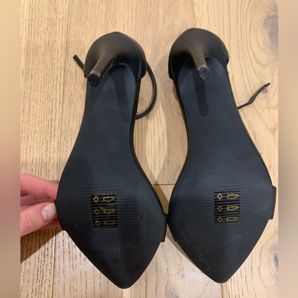 black stilettos BNWOT. 4.5 inch heel. - Picture 5 of 5